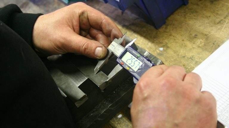 Métrologie industrielle : pourquoi la précision des mesures conditionne la fiabilité des réparations
